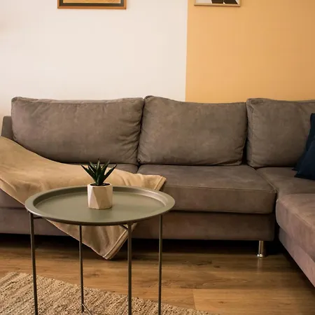 Heart Of The City - Comfortable Stay *